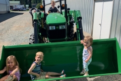 farmimg-fun-Steve-and-Annies-kids